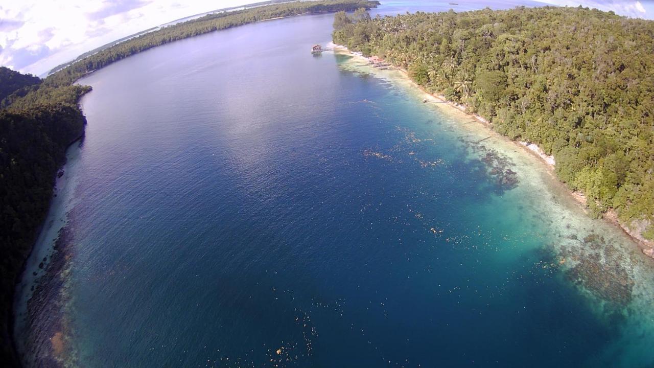 Meos Ambower Homestay Raja Ampat Fam Eksteriør billede