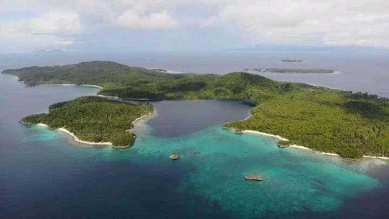 Meos Ambower Homestay Raja Ampat Fam Eksteriør billede