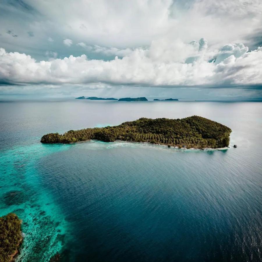 Meos Ambower Homestay Raja Ampat Fam Eksteriør billede