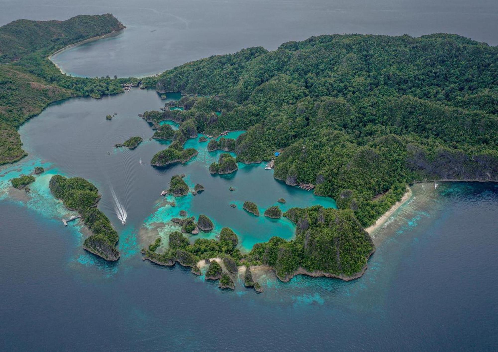Meos Ambower Homestay Raja Ampat Fam Eksteriør billede