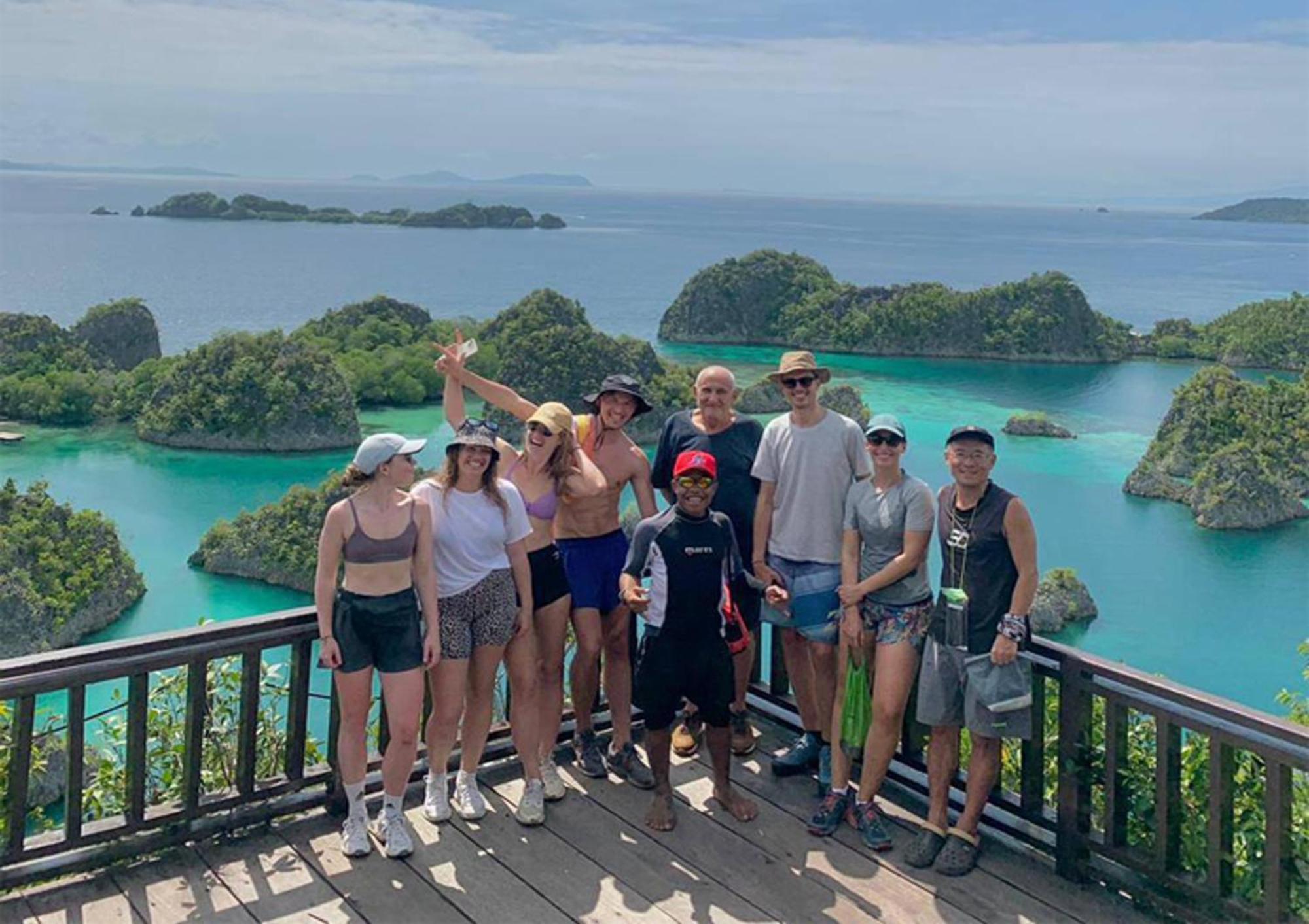 Meos Ambower Homestay Raja Ampat Fam Eksteriør billede